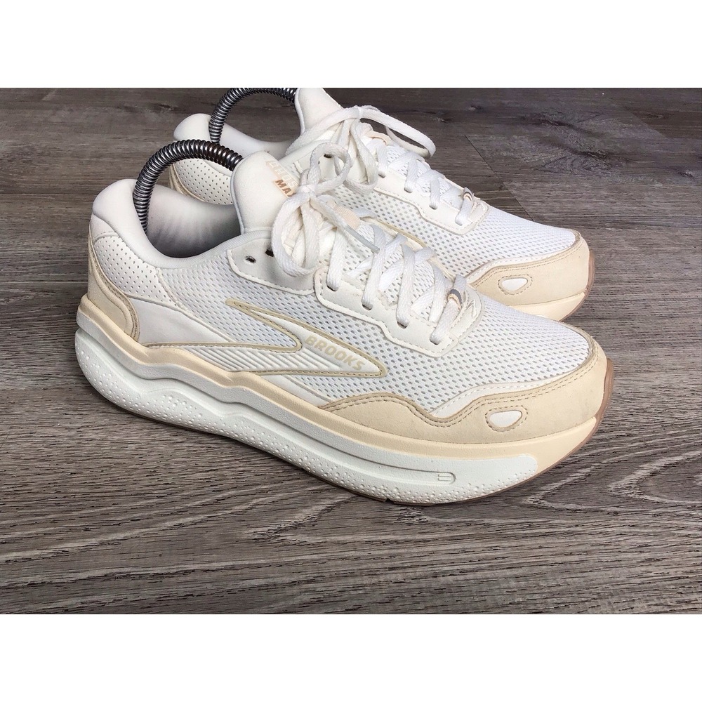 Brooks Ghost Max Women's Size 9 White Mesh Running Shoes 1204331B121 Sneakers